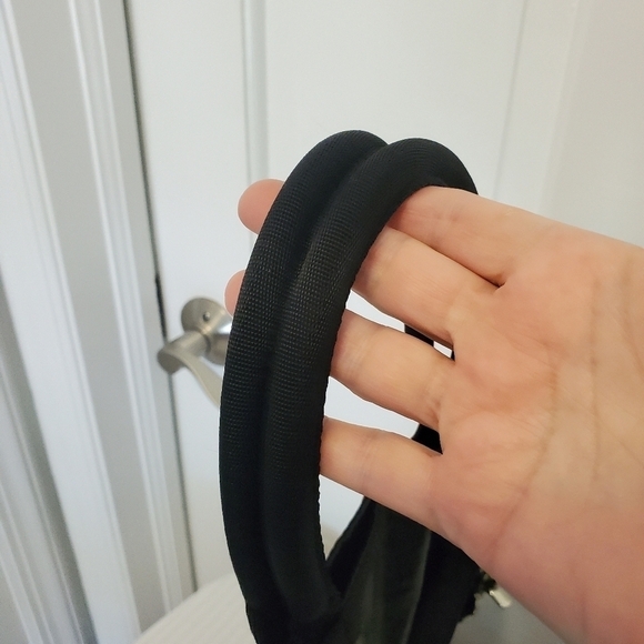 NWT LeSportsac Black Patent "Jen" Crossbody/Satchel, Lightweight, Versatile - Picture 4 of 11